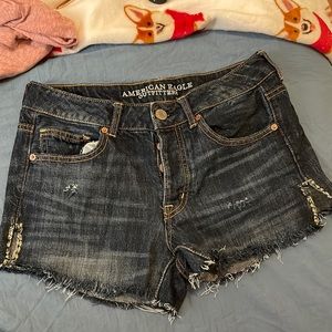 American Eagle Jean Short Size US 6